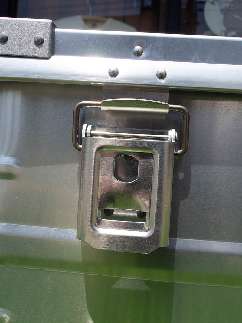 Aluminum Container -46L-