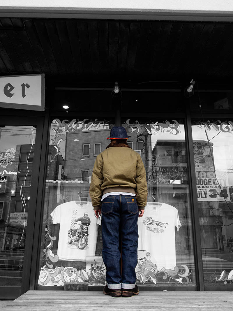 1606 W Knee Standard Dirt Denim
