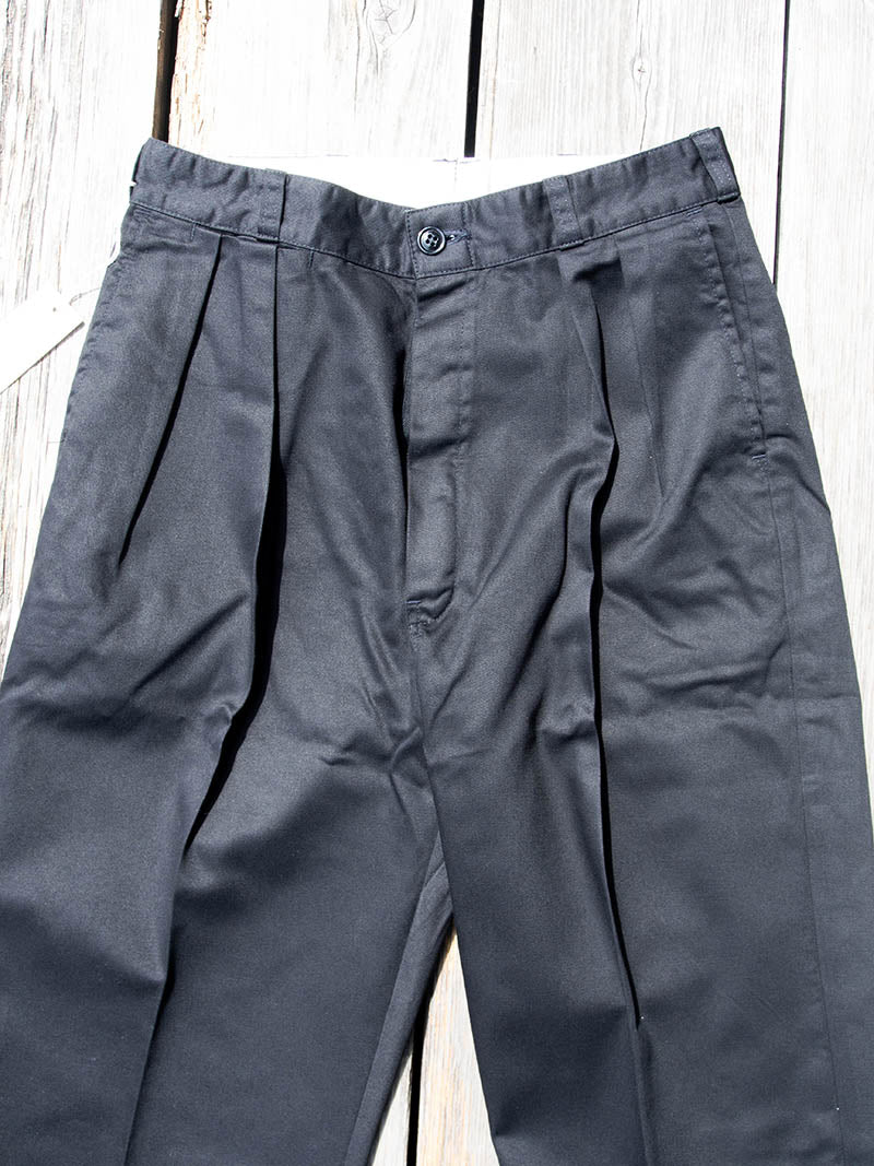 2 Pleats Slacks