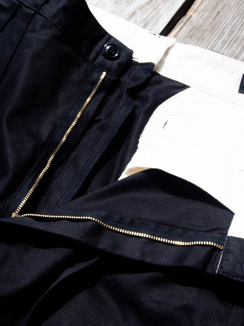 2 Pleats Slacks
