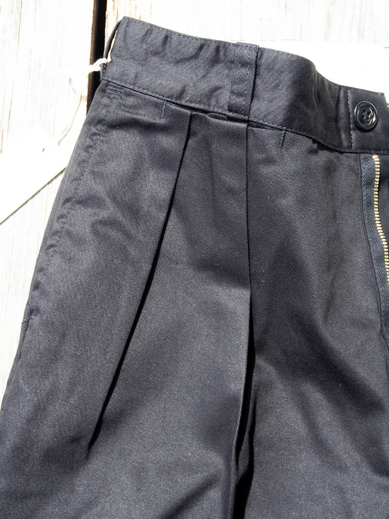 2 Pleats Slacks