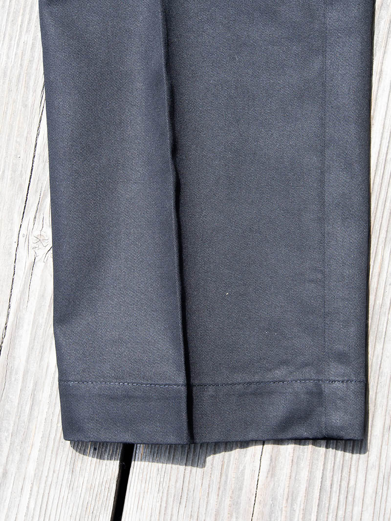 2 Pleats Slacks