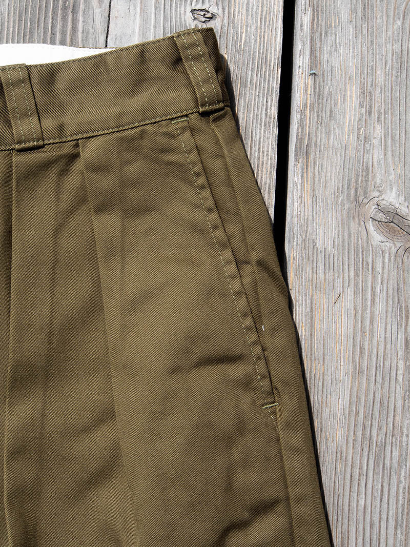 2 Pleats Slacks
