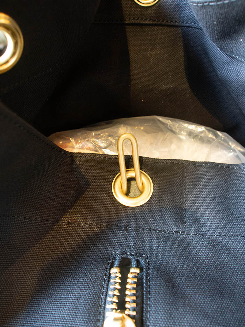 ROUND TRIP BAG