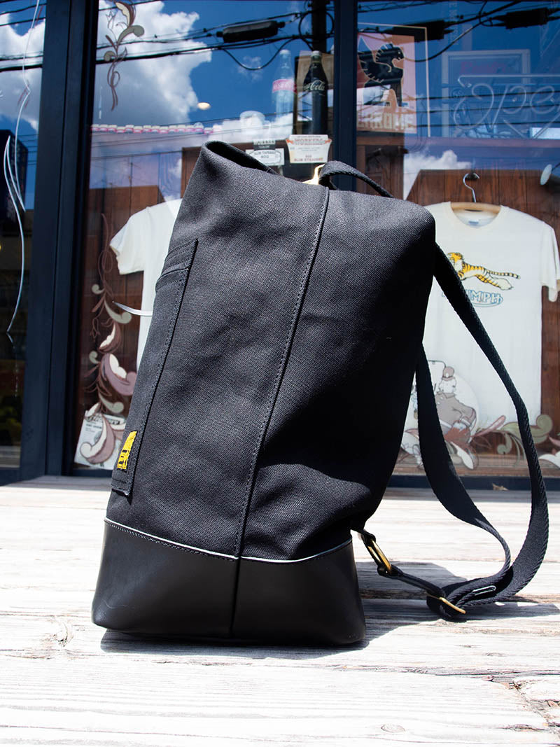 ROUND TRIP BAG