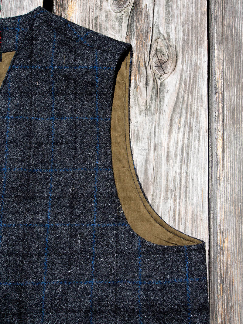 Cruiser Vest, Harris Tweed, Black x Blue