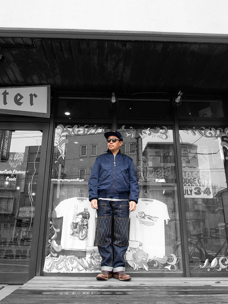 1606 W Knee Standard Dirt Denim