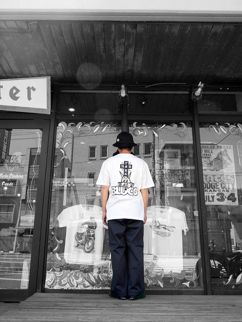 "MOONEYES x DOGTOWN x BLUCO" Pocket Tee -Logo-