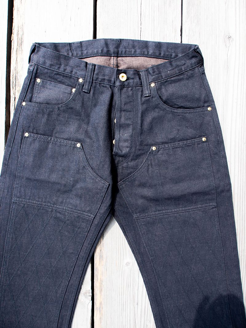 1908 W KNEE NARROW BLACKIE DENIM