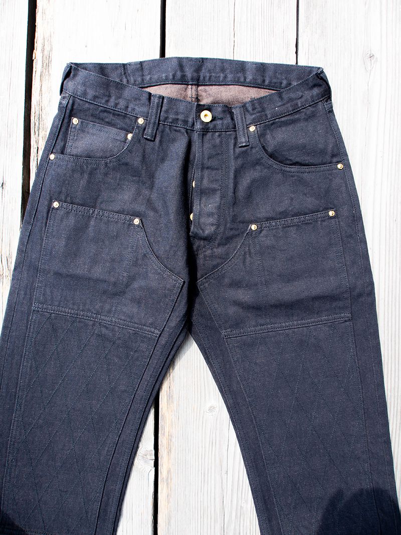 1908 W KNEE NARROW BLACKIE DENIM