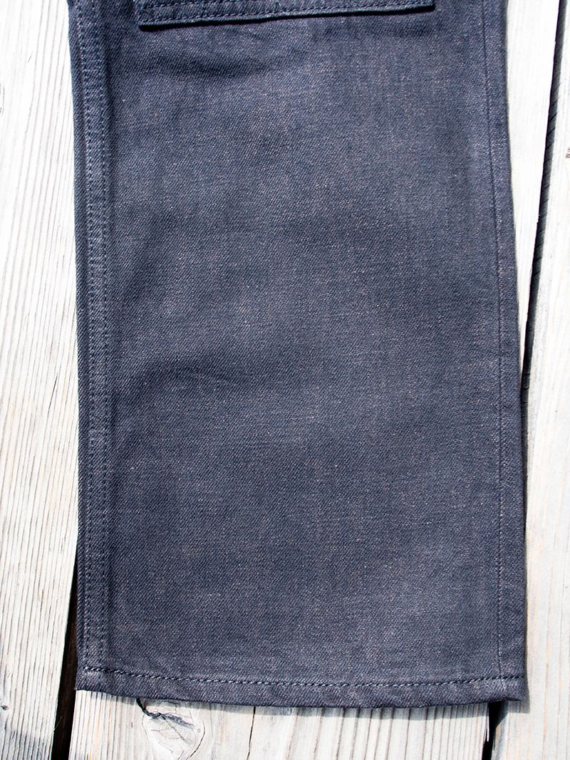 1908 W KNEE NARROW BLACKIE DENIM