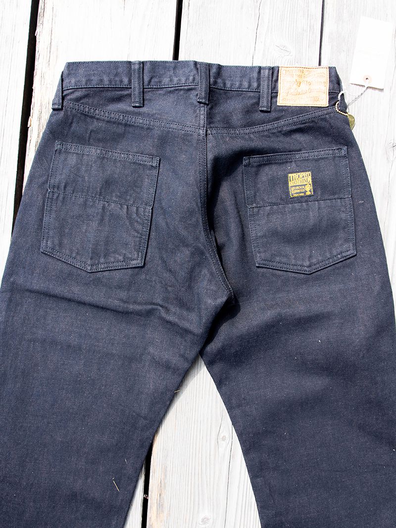 1908 W KNEE NARROW BLACKIE DENIM