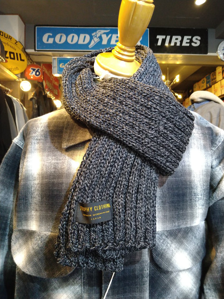 Low Gauge Knit Muff