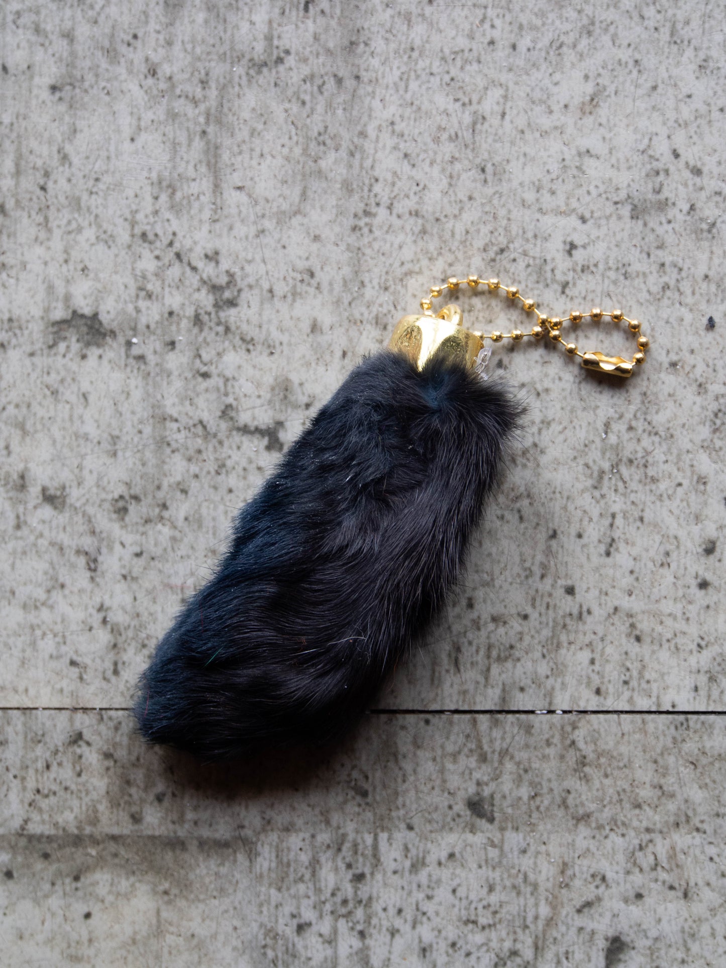 RABBIT FOOT KEYHOLDER