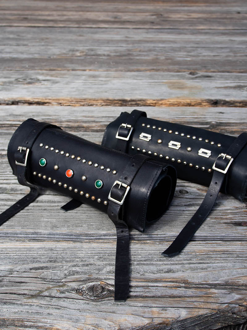 MCM STUDDED TOOL ROLL