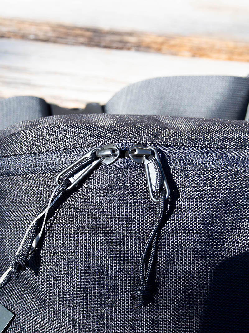 BURIC NYLON BODY BAG