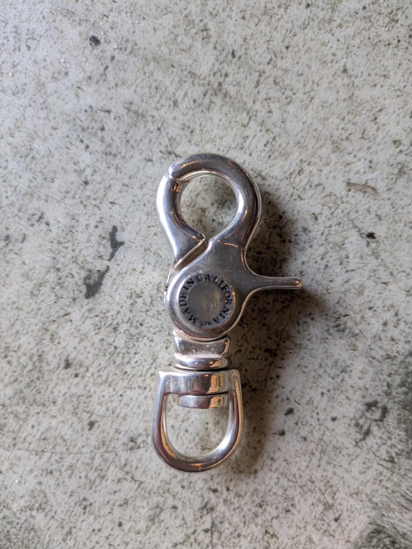 "MADE IN CALIFORNIA" SWIVEL SNAP
