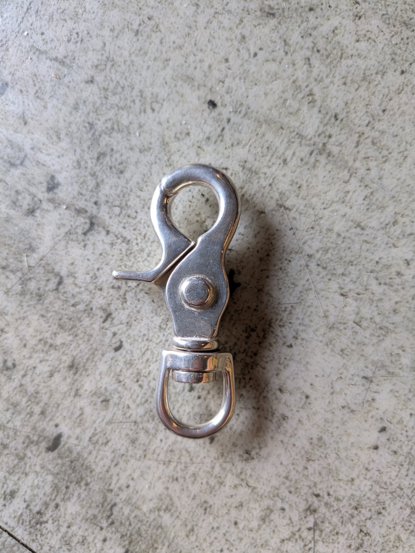 "MADE IN CALIFORNIA" SWIVEL SNAP